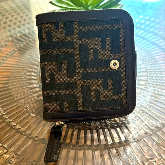 Fendi Wallet - Picture 1 of 4